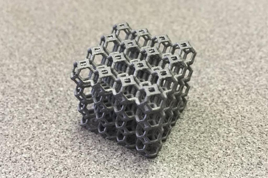 3D Printed Aluminum Lattice Cube Weighs Just 3.9g & Holds up to 900lbs