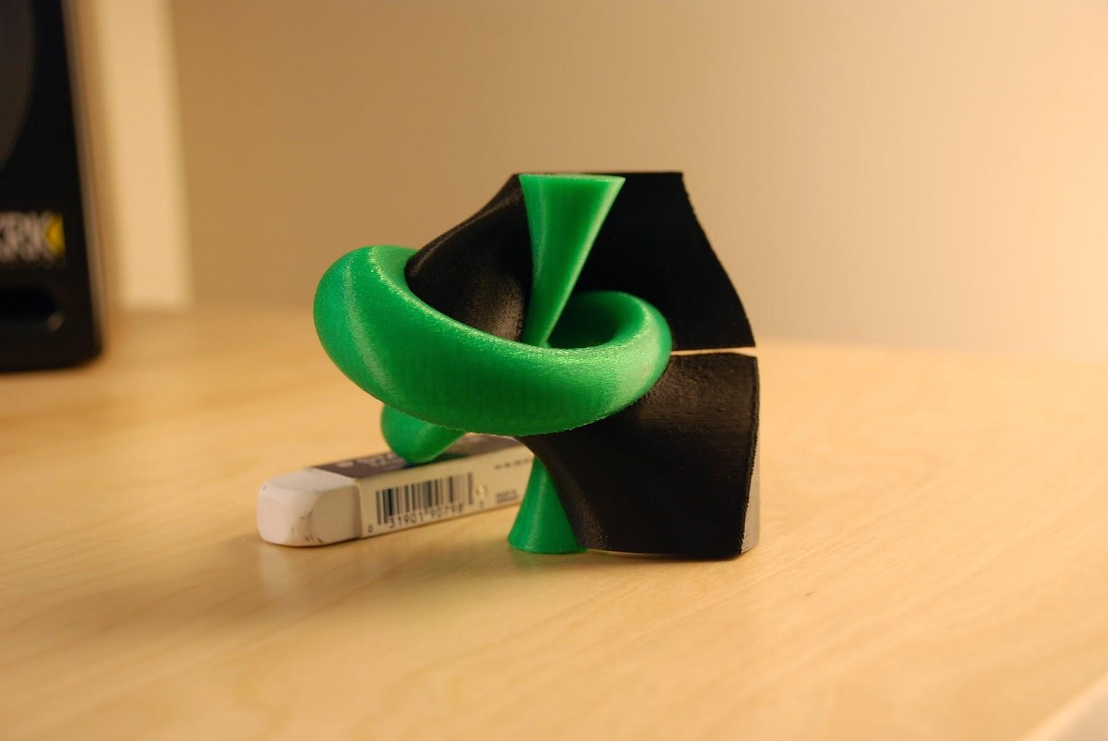 Mathematics/Physics Student Creates 3D Printed Puzzle of Trefoil Knot