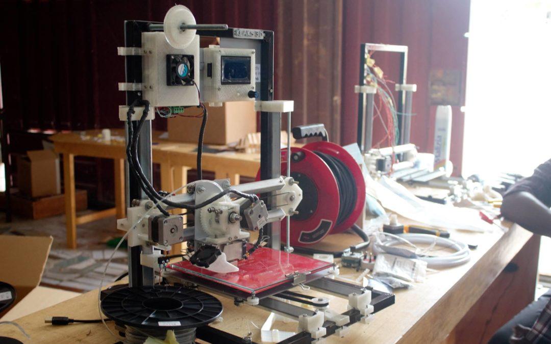 KLAKS 3D: University Students in Ghana Build 3D Printer from Electronic Waste in Two Weeks