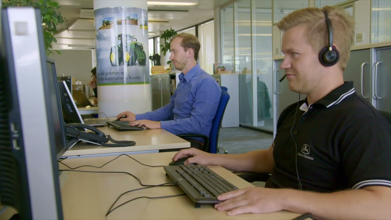 3D Printing Tractor Factory in Manhheim (John Deere customer testimonial video)