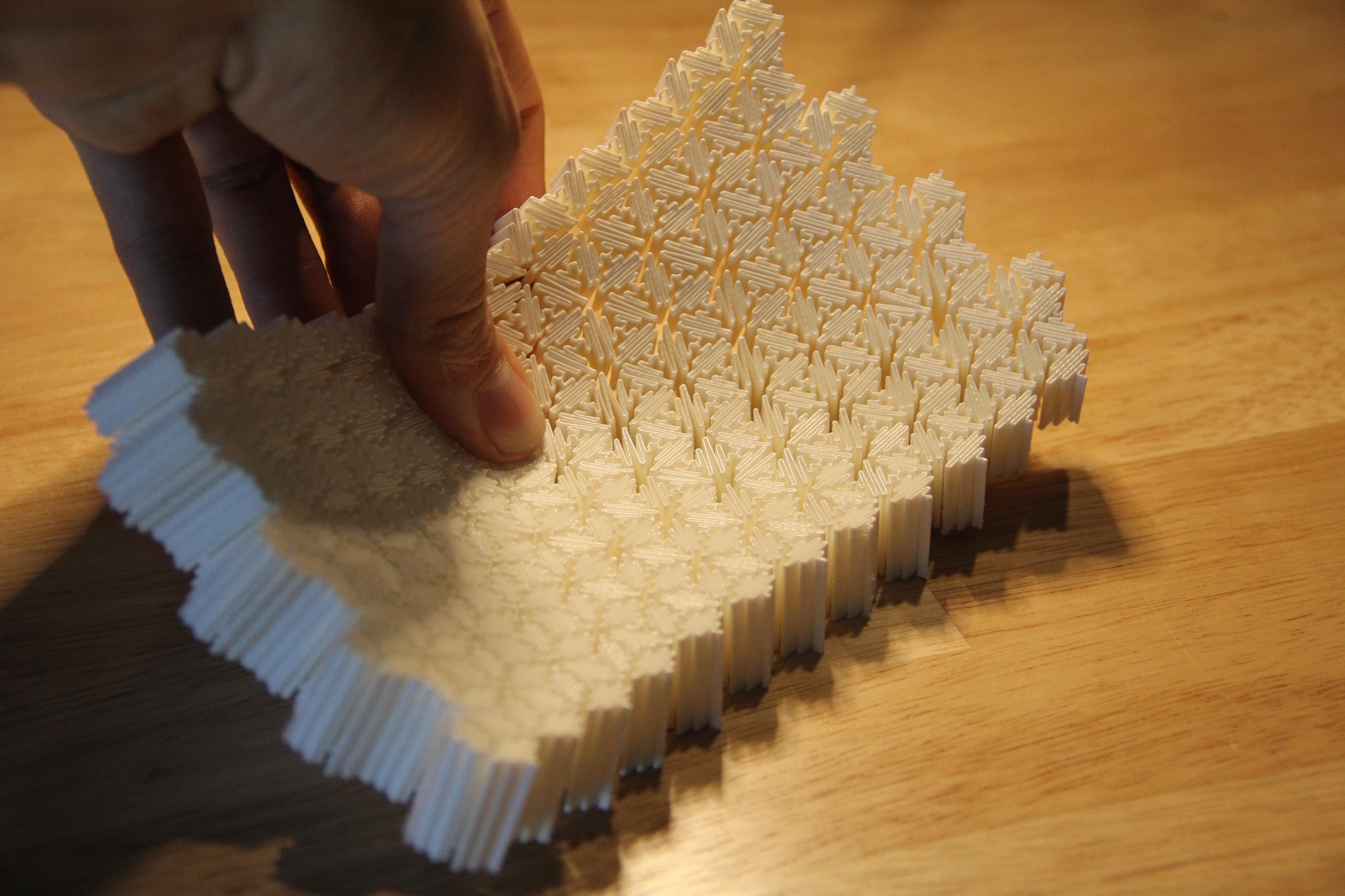Andreas Bastian Creates Incredible Bendable 3D Printed Mesostructured