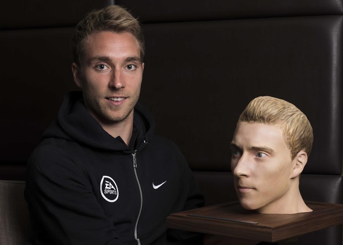 Tottenham Hotspur player Christian Eriksen and his 3D printed head.