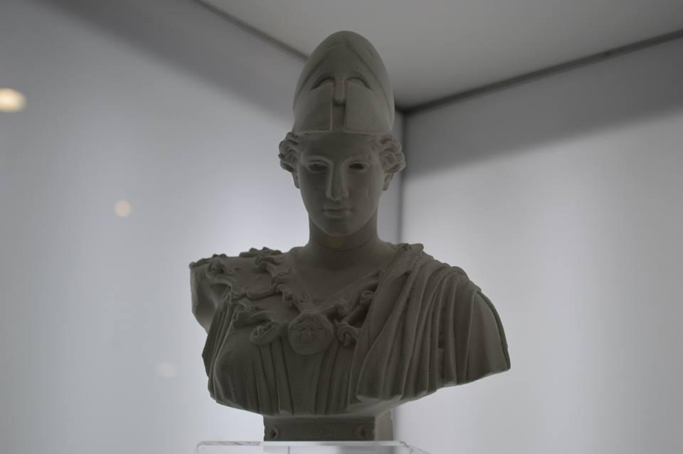 Bust 3D printed in Limestone PLA+