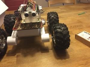 why-make-an-rc-car-if-you-can-3d-print-an-autonomous-driving-robot-2