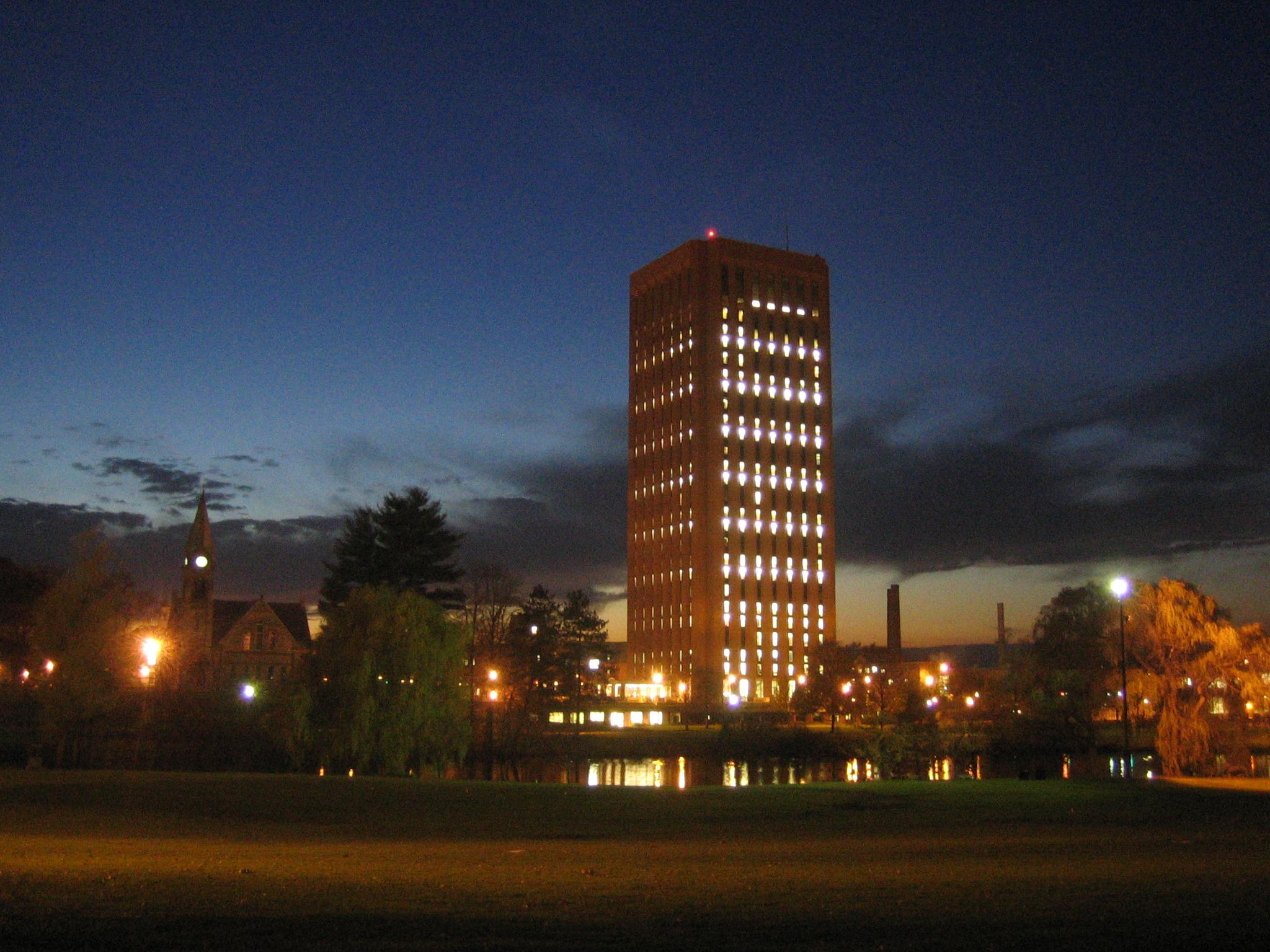 MakerBot And UMass Amherst Team For 50 printer Innovation Center In 