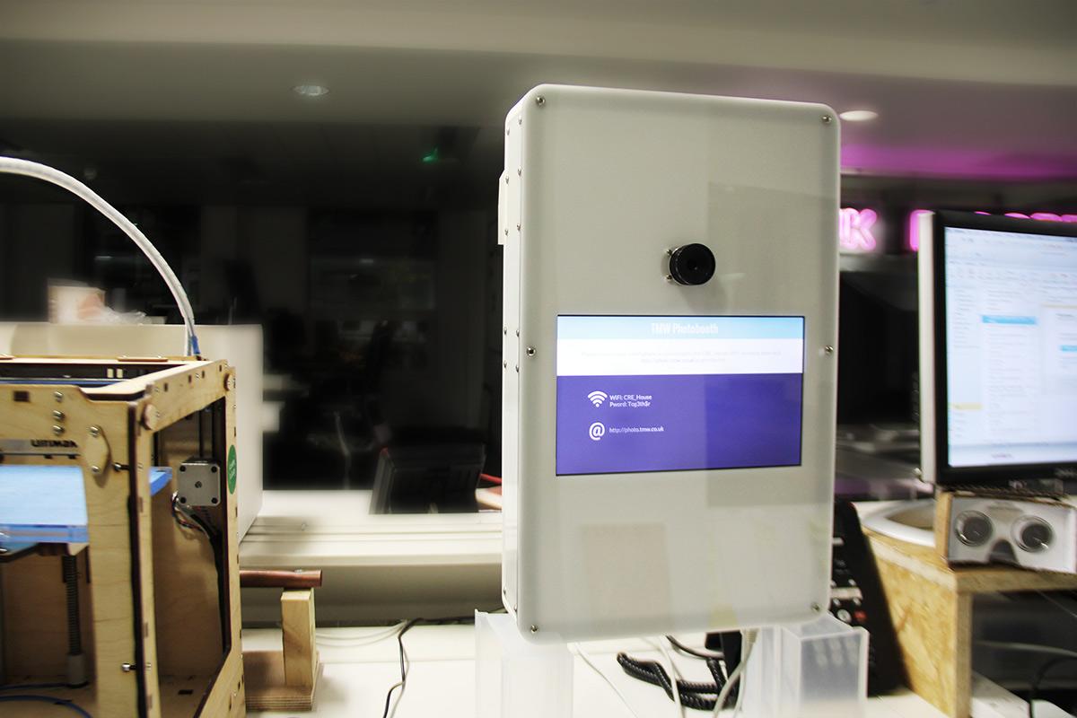 Pi-Booth-Raspberry-Pi-Photo-Booth