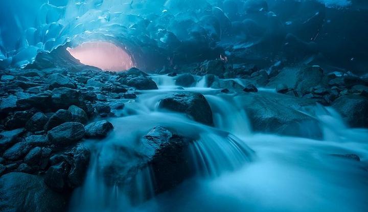 Mendenhall Glacier ice caves