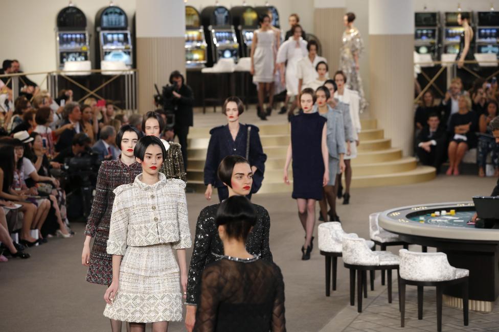 Chanel’s Karl Lagerfeld Stuns the Celebrities With 3D Printed Fashion ...
