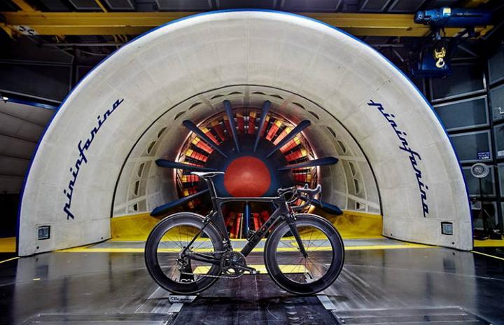 pininfarina-derosa-bicycle-wind tunnel 2