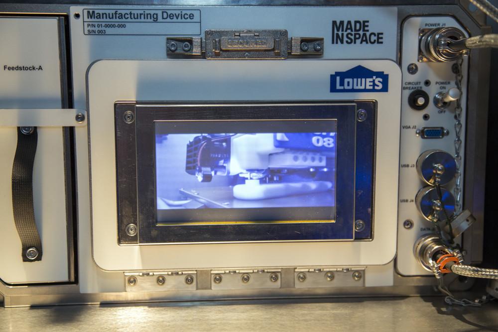 Tragisk Berettigelse Forkæle Lowe's and Made In Space will Launch First Commercial 3D Printer into Space  and First In-Store VR Design Tool - 3DPrint.com | The Voice of 3D Printing  / Additive Manufacturing