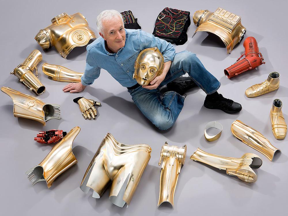 69-year-old British actor Anthony Daniels resumes the role of C3PO.