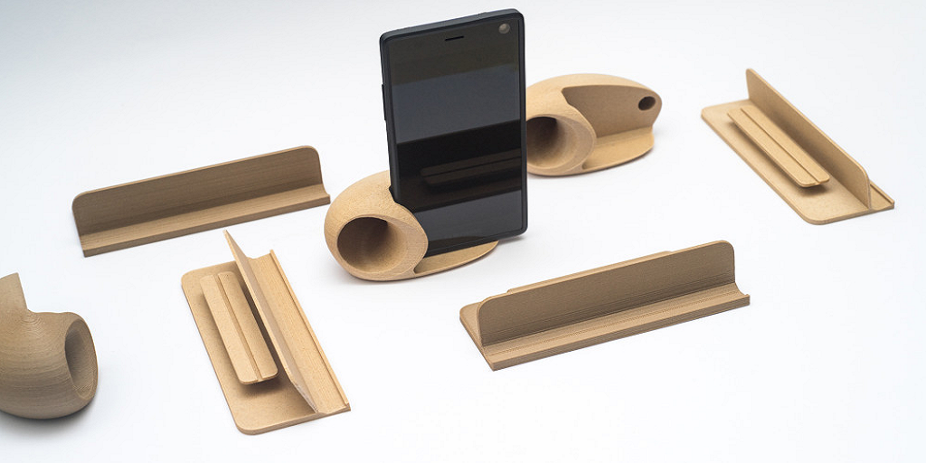 Fairphone and 3D Hubs Present a Collection of 3D Printed Wooden Accessories  for the Fairphone 2 