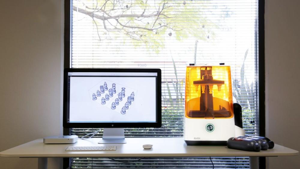 The Slash 3D printer from UNIZ Technologies.