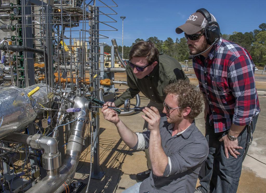 Engineers preparing the 3D printed turbopump.