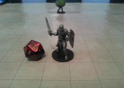 THE FREE LIBRARY OF 3D PRINTABLE DUNGEONS & DRAGONS MINIATURES IS NOW COMPLETE! 3dp_danddminis_guard-400x284