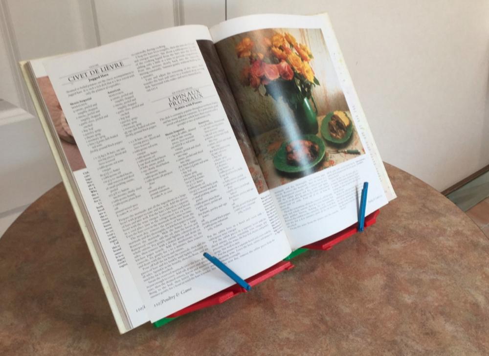 Weekly Roundup: Ten 3D Printable Bookends &amp; Book Stands 