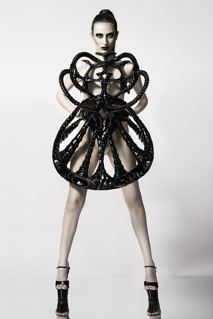 3d-printed-space-vortex-dress-laura-683x1024