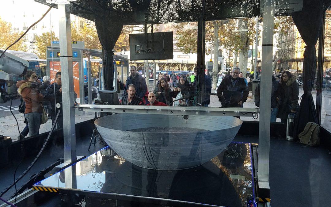 ErectorBot is 3D Printing a 2-Meter Death Star in Madrid, Just In Time for "Rogue One"