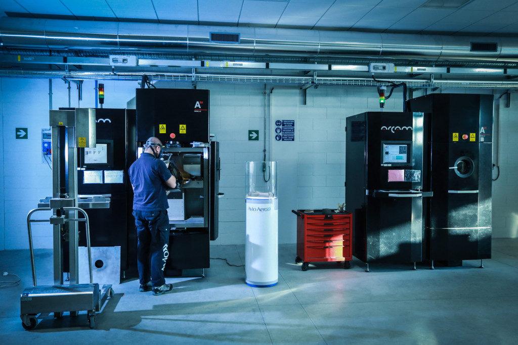 A pair of Arcam machines at Avio Aero’s additive manufacturing factory in Cameri. “This factory has helped us understand what the art of the possible is with additive manufacturing,” David Joyce, president and CEO of GE Aviation, said during a recent visit. “This is the cutting edge.” Image credit: Avio Aero