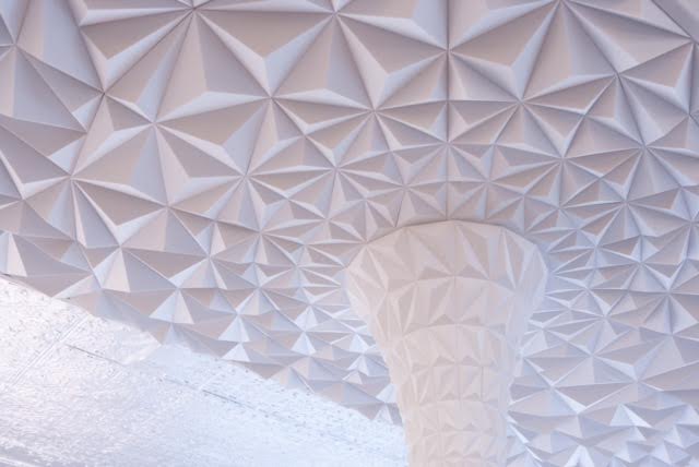Lézar3D Collaborates with Quebec Hair Salon to Create and Install Massive 3D Printed Lighting Fixture