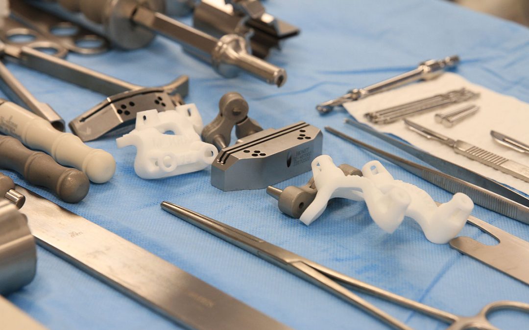 Using Patient-Specific 3D Printed Surgical Guides for Total Knee ... - Instruments2 1080x675
