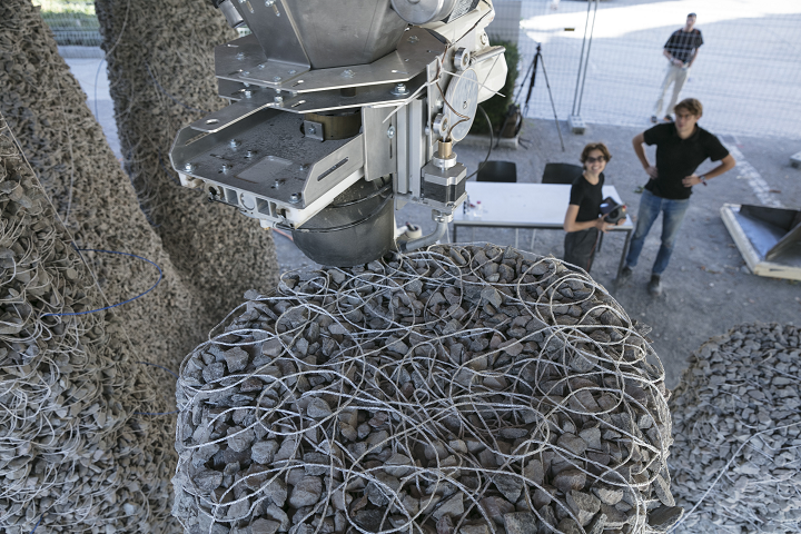 Mobile Construction Robot 3D Prints Temporary Architectural Installation of Loose Stones and Twine - 3DPrint.com | The Voice of 3D / Additive Manufacturing