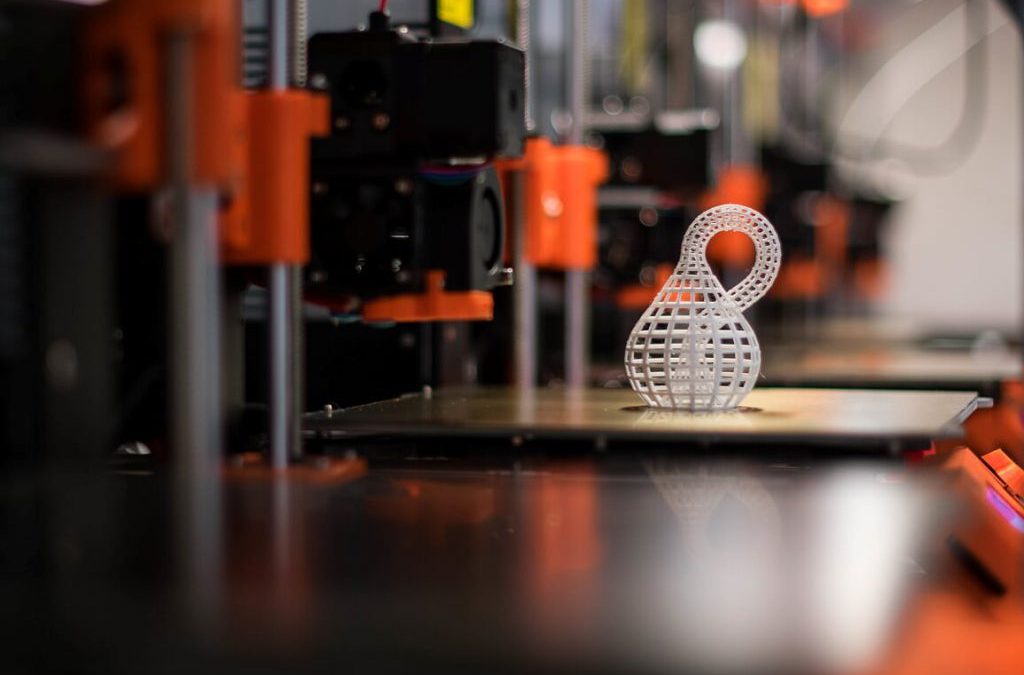 MakerFleet: A 3D Printer Farm That Offers Customers Easy Access and Remote Control