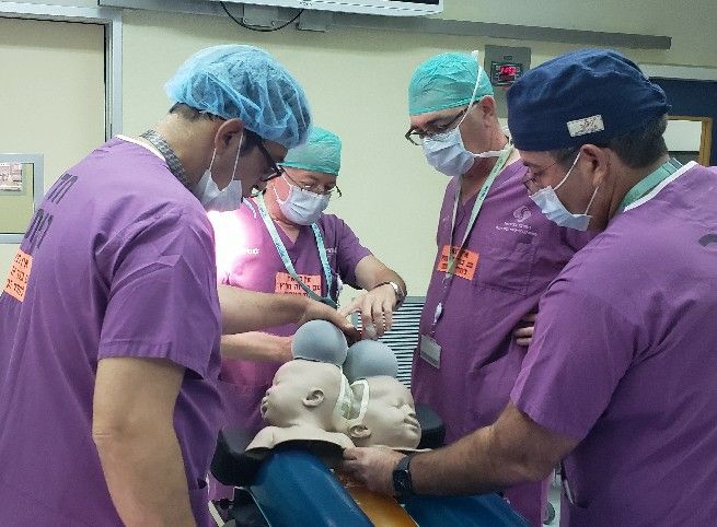Isreali surgeons plan a 12-hour surgery for conjoined twins using 3D printed models.
