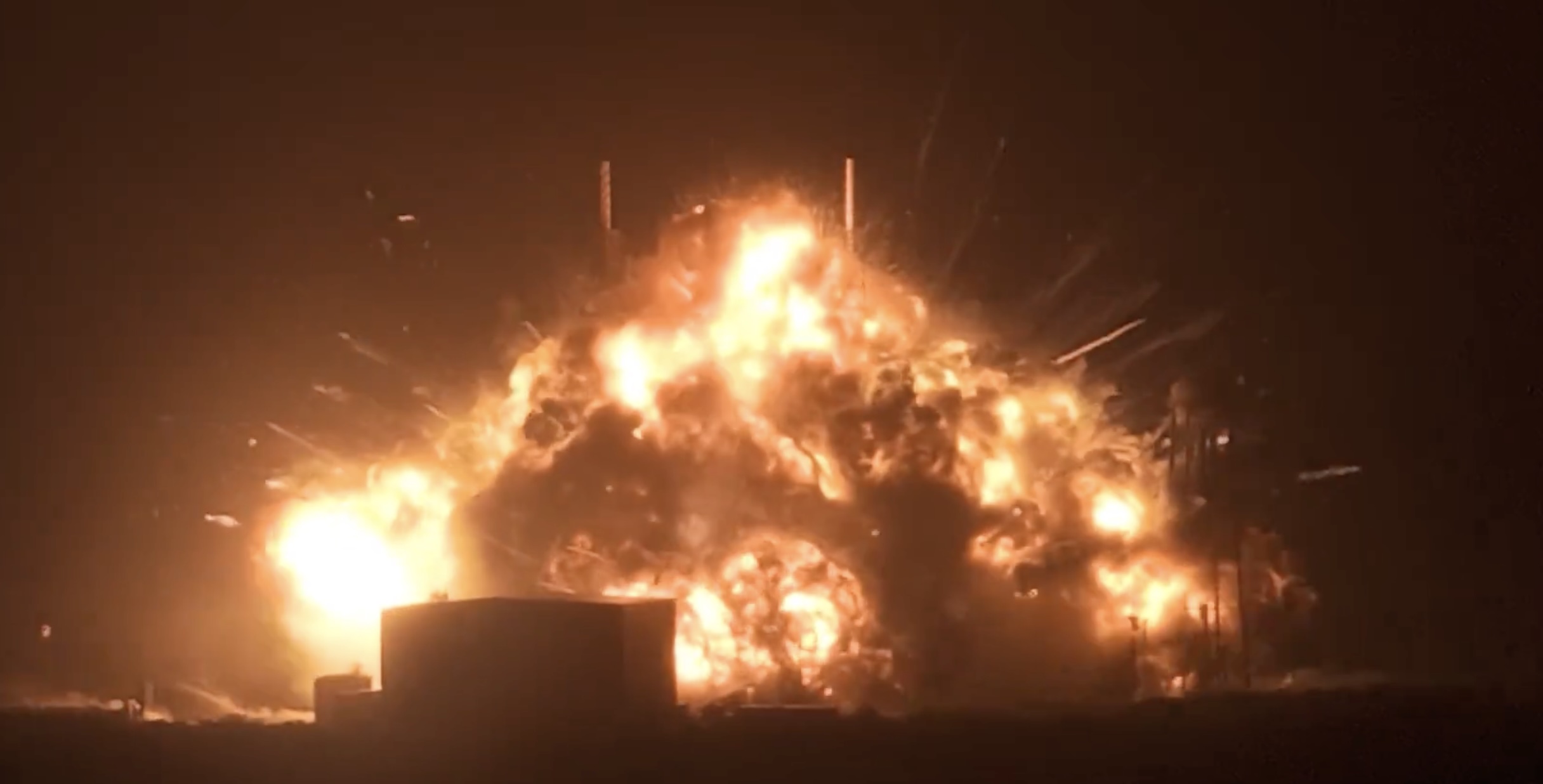 Blue Origin’s New Glenn Explosion Comes During Major Manufacturing Push